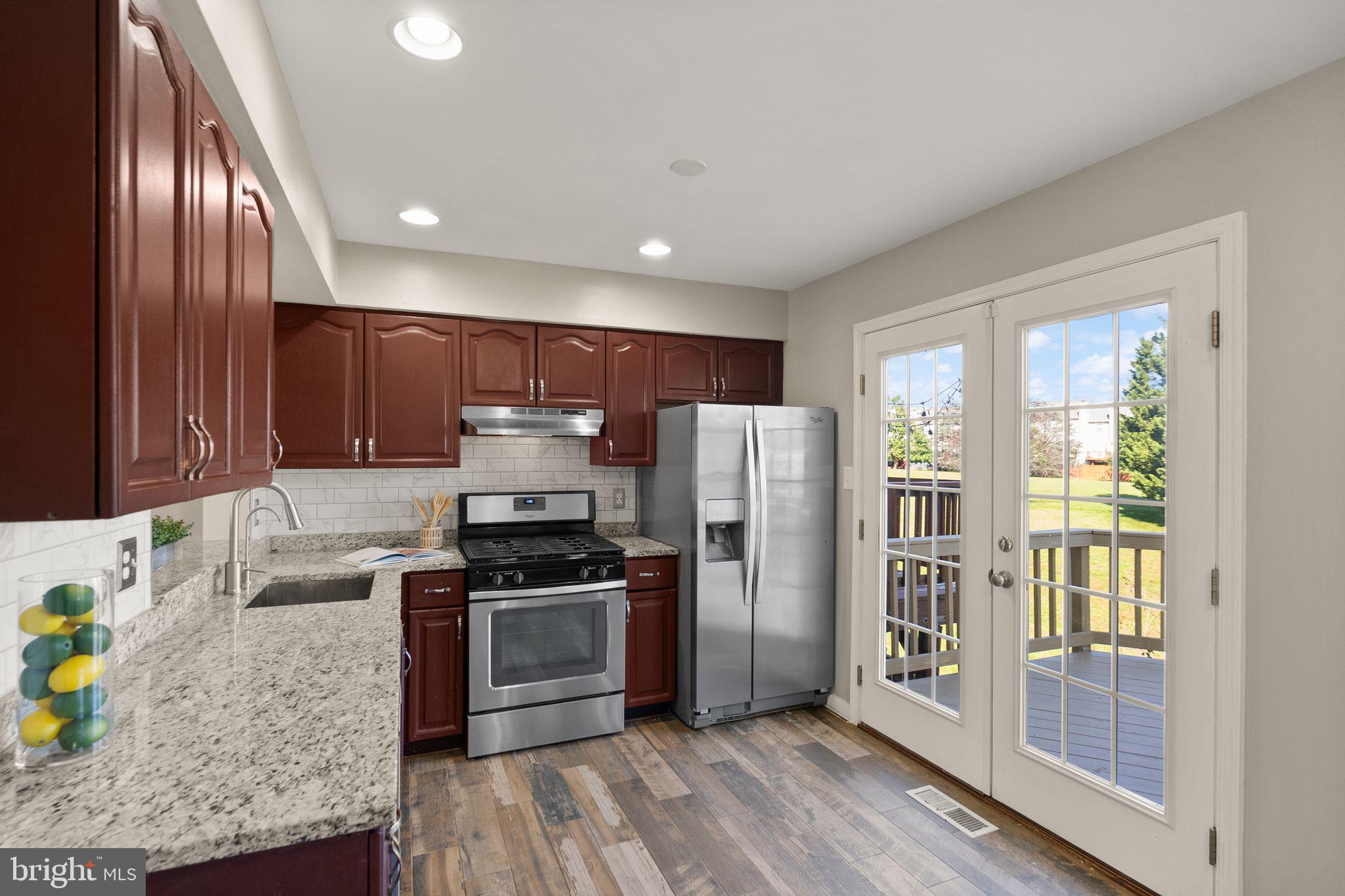 43593 Blacksmith Square Ashburn, VA 20147 - Photo 11 of 37 Updated Kitchen