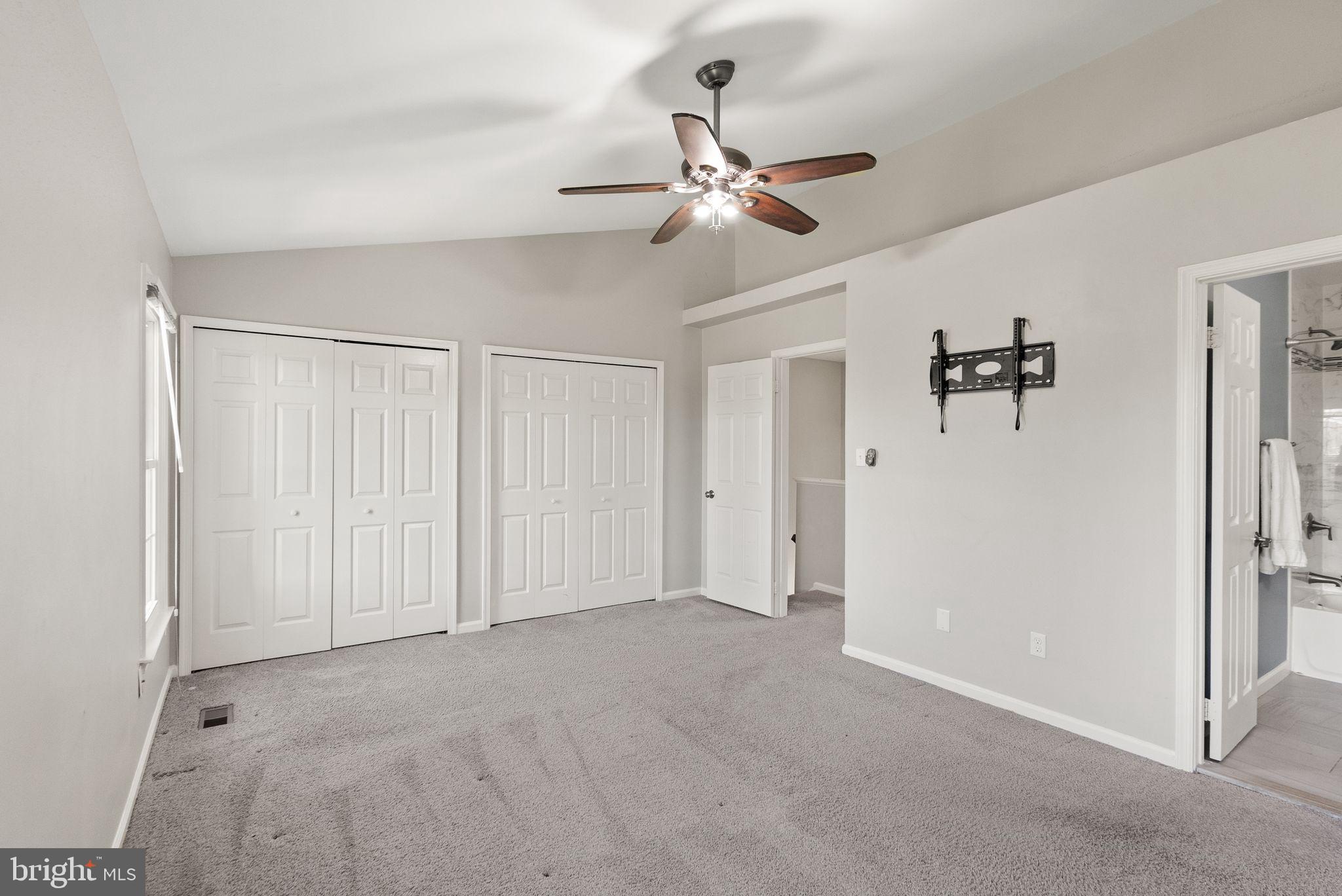 43593 Blacksmith Square Ashburn, VA 20147 - Photo 17 of 37 Primary Suite