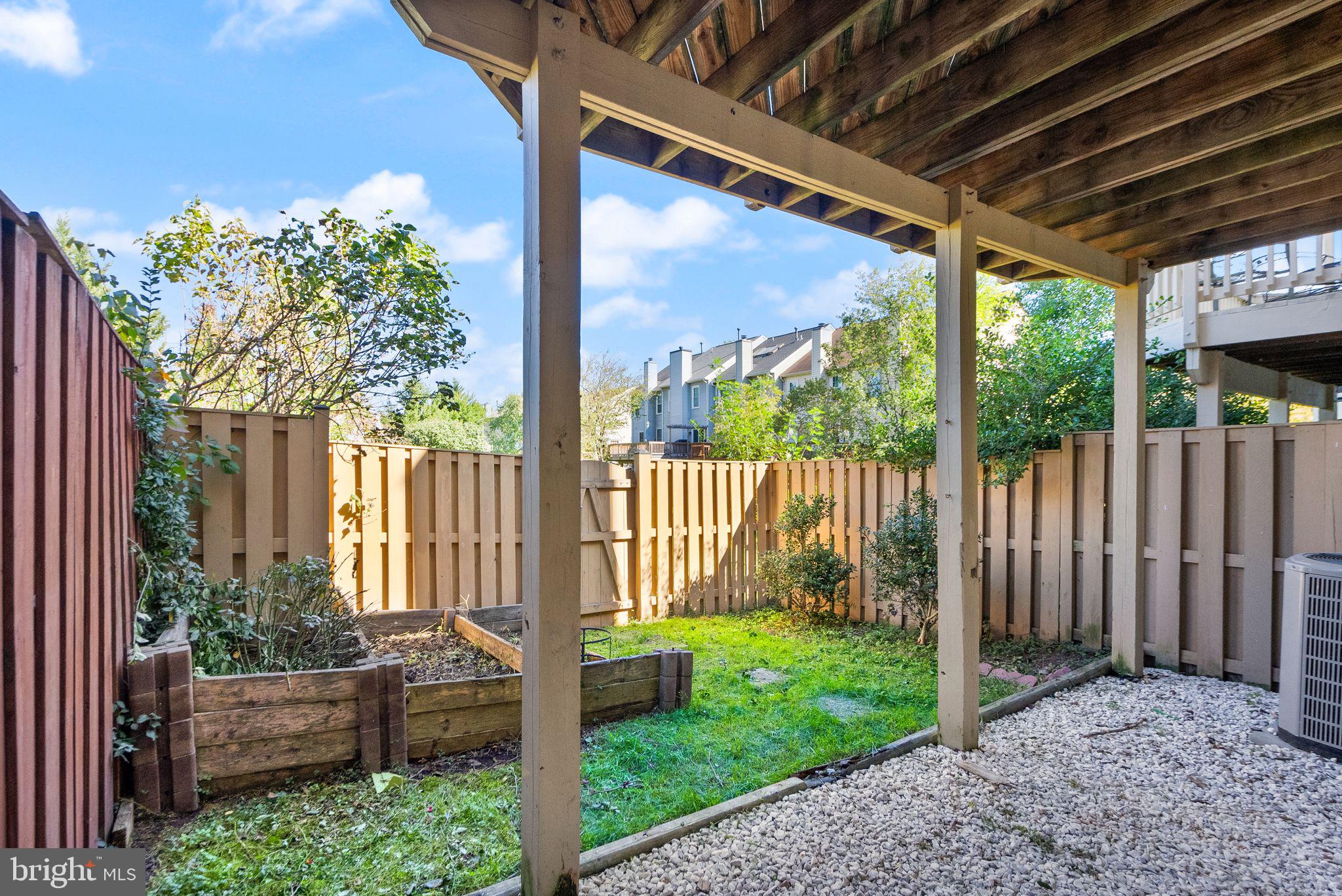 43593 Blacksmith Square Ashburn, VA 20147 - Photo 30 of 37 Fully fenced back yard