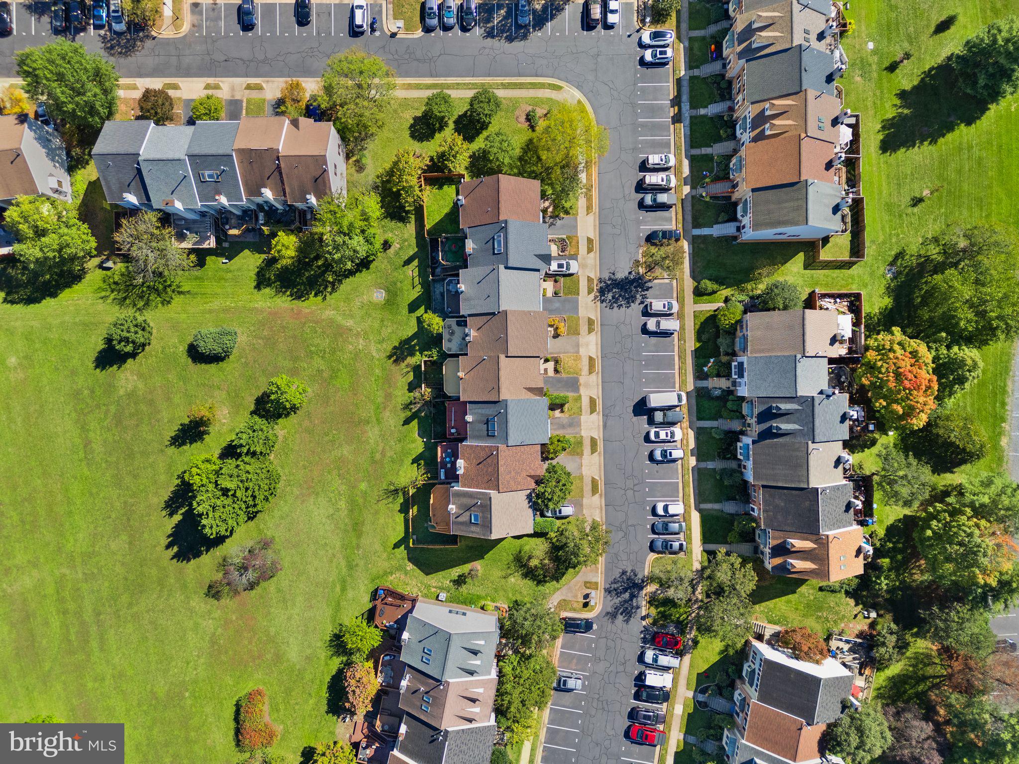 43593 Blacksmith Square Ashburn, VA 20147 - Photo 3 of 37 Backs to Common Area