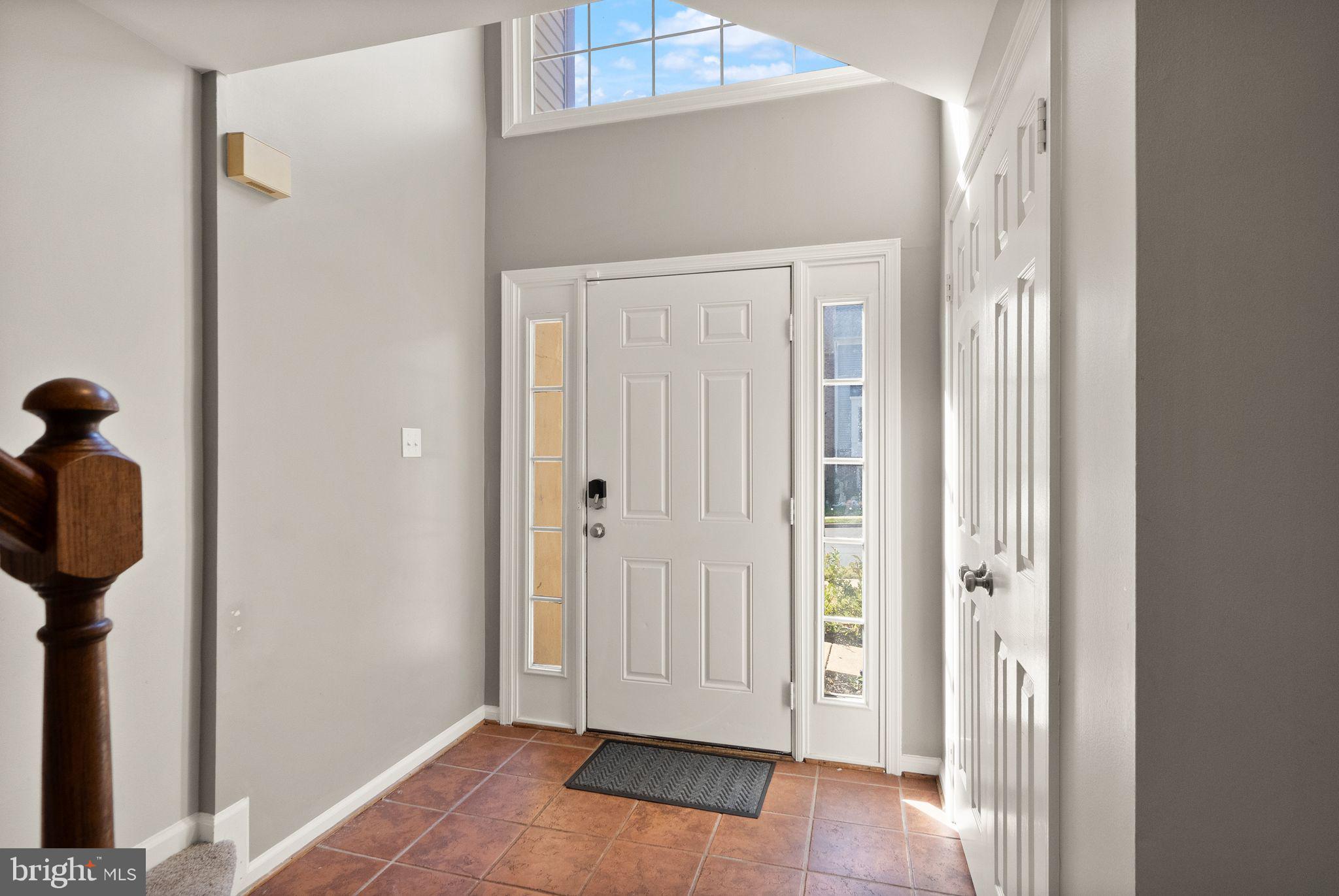 43593 Blacksmith Square Ashburn, VA 20147 - Photo 5 of 37 Two Story Foyer