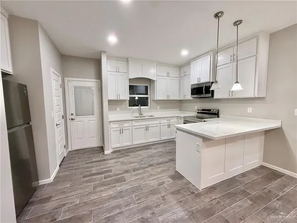 $1,350 | 509 North Alexandrite Avenue, Unit 3, Edinburg, TX 78539