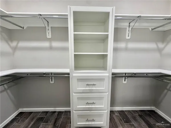 $1,350 | 509 North Alexandrite Avenue, Unit 3, Edinburg, TX 78539