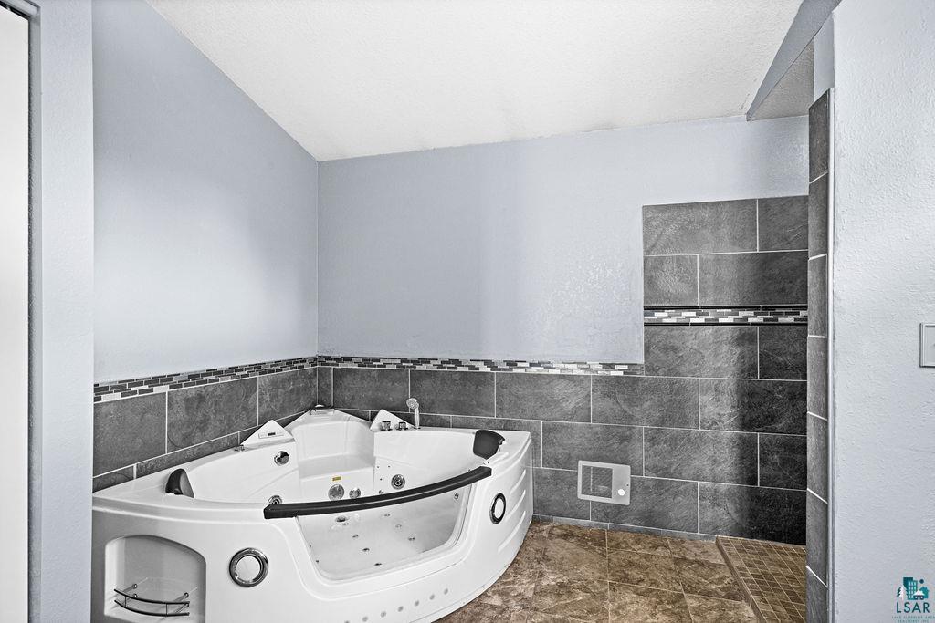 1002 Martha Street Duluth, MN 55805 - Photo 31 of 83