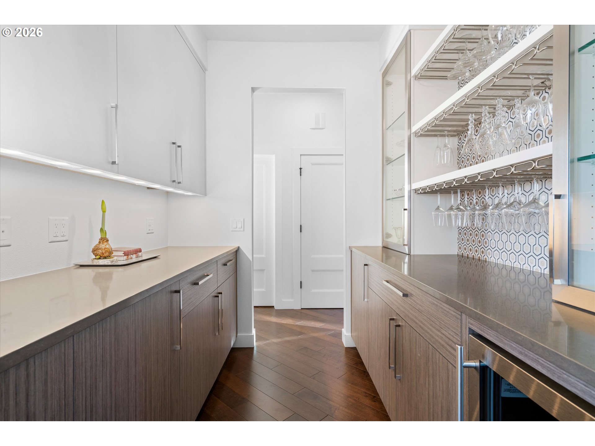 72 Nansen Summit Lake Oswego, OR 97035 - Photo 23 of 48 a kitchen with sink and cabinets