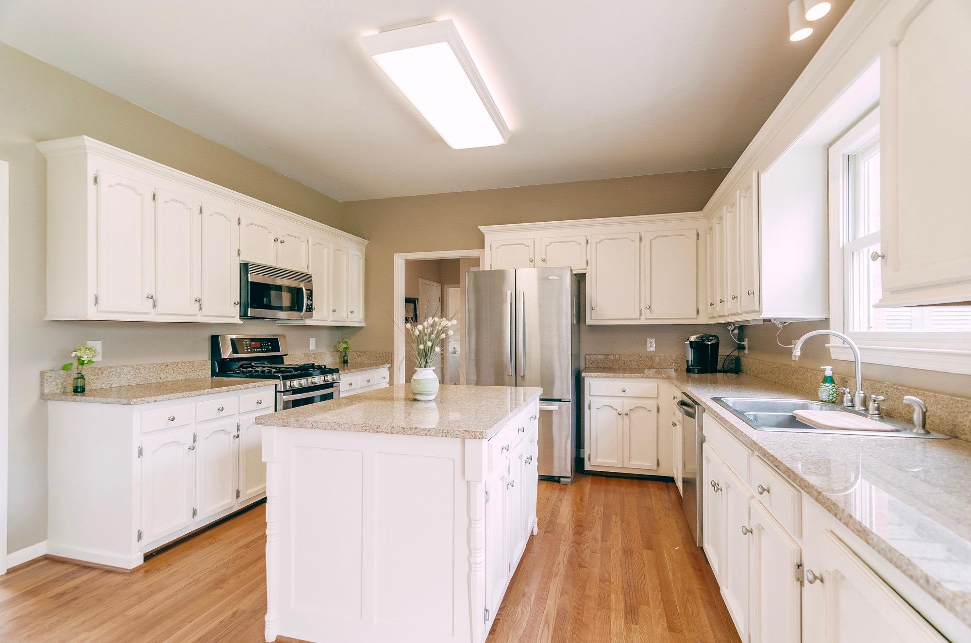 1548 Neelys Bend Road Madison, TN 37115 - Photo 7 of 20 Gallery Image 7