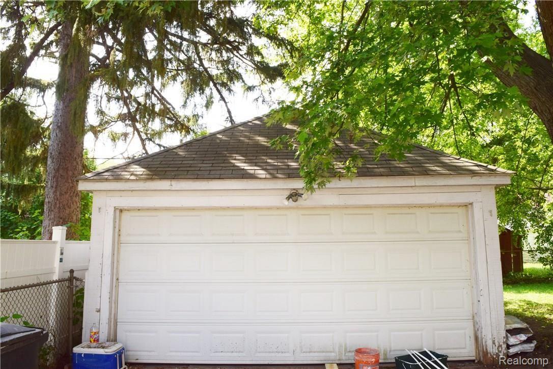 14341 Rutland Street Detroit, MI 48227 - Photo 8 of 43 DSC_1068.JPG