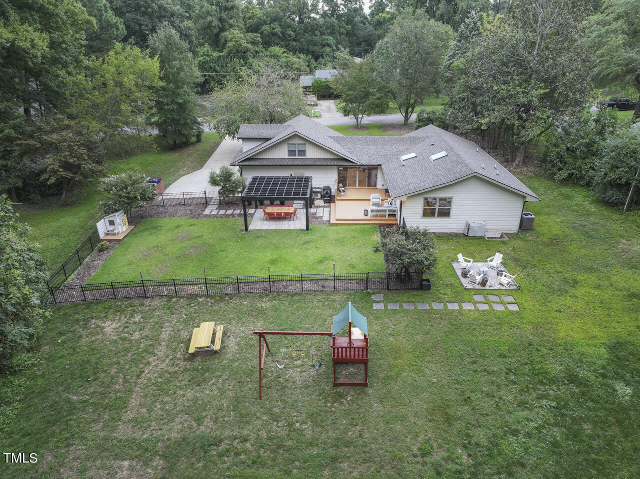 217 Lord Berkley Road Raleigh, NC 27610 - Photo 11 of 68 217_reduced_29