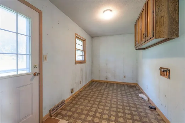 $170,000 | 306 South Iowa Street, Archie, MO 64725