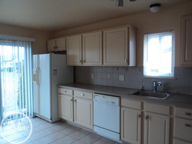 8401 18 18 Mile Road, Unit 124 Sterling Heights, MI 48313 - Photo 23 of 52