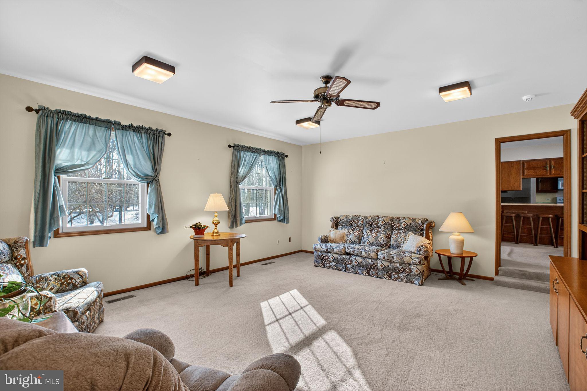 4010 Dalrymple Road Chesapeake Beach, MD 20732 - Photo 11 of 28 Living room