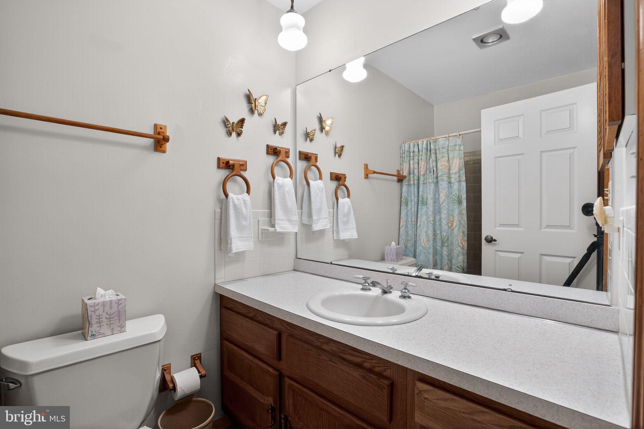 4010 Dalrymple Road Chesapeake Beach, MD 20732 - Photo 21 of 28 Hall bath