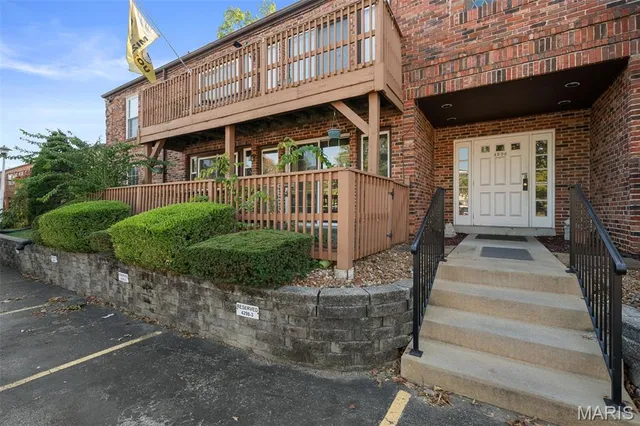 $130,000 | 4298 Chateau De Ville Drive, Unit A, St. Louis, MO 63129