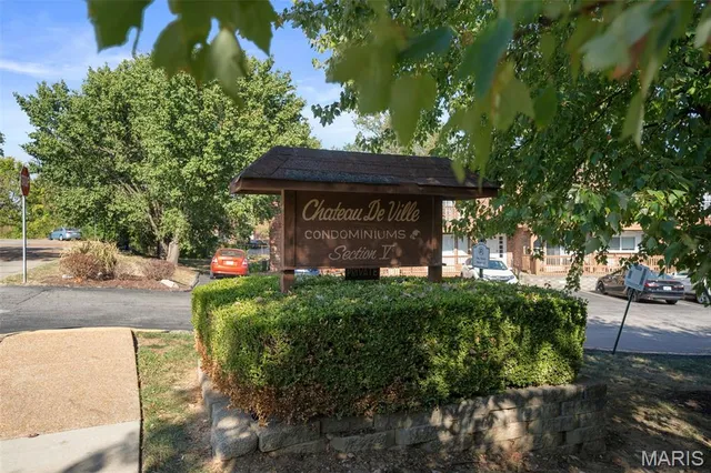 $130,000 | 4298 Chateau De Ville Drive, Unit A, St. Louis, MO 63129