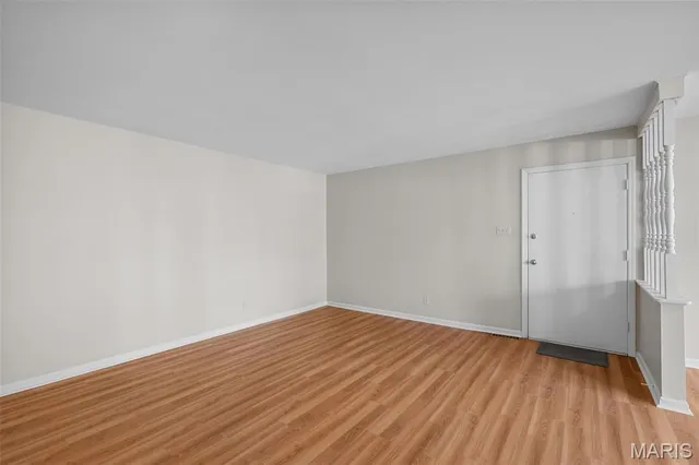 $130,000 | 4298 Chateau De Ville Drive, Unit A, St. Louis, MO 63129