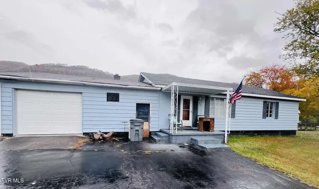 $145,000 | 2809 2nd Avenue, Big Stone Gap, VA 24219