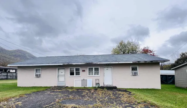 $145,000 | 2809 2nd Avenue, Big Stone Gap, VA 24219