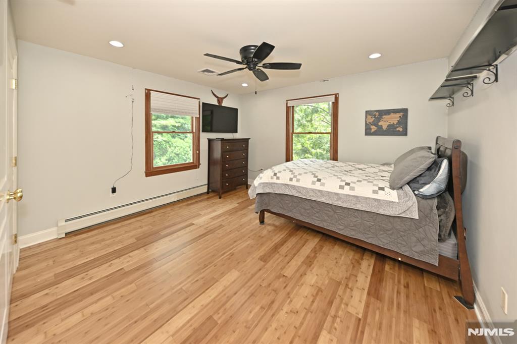 8 Myrtle Street Montvale, NJ 07645 - Photo 26 of 38