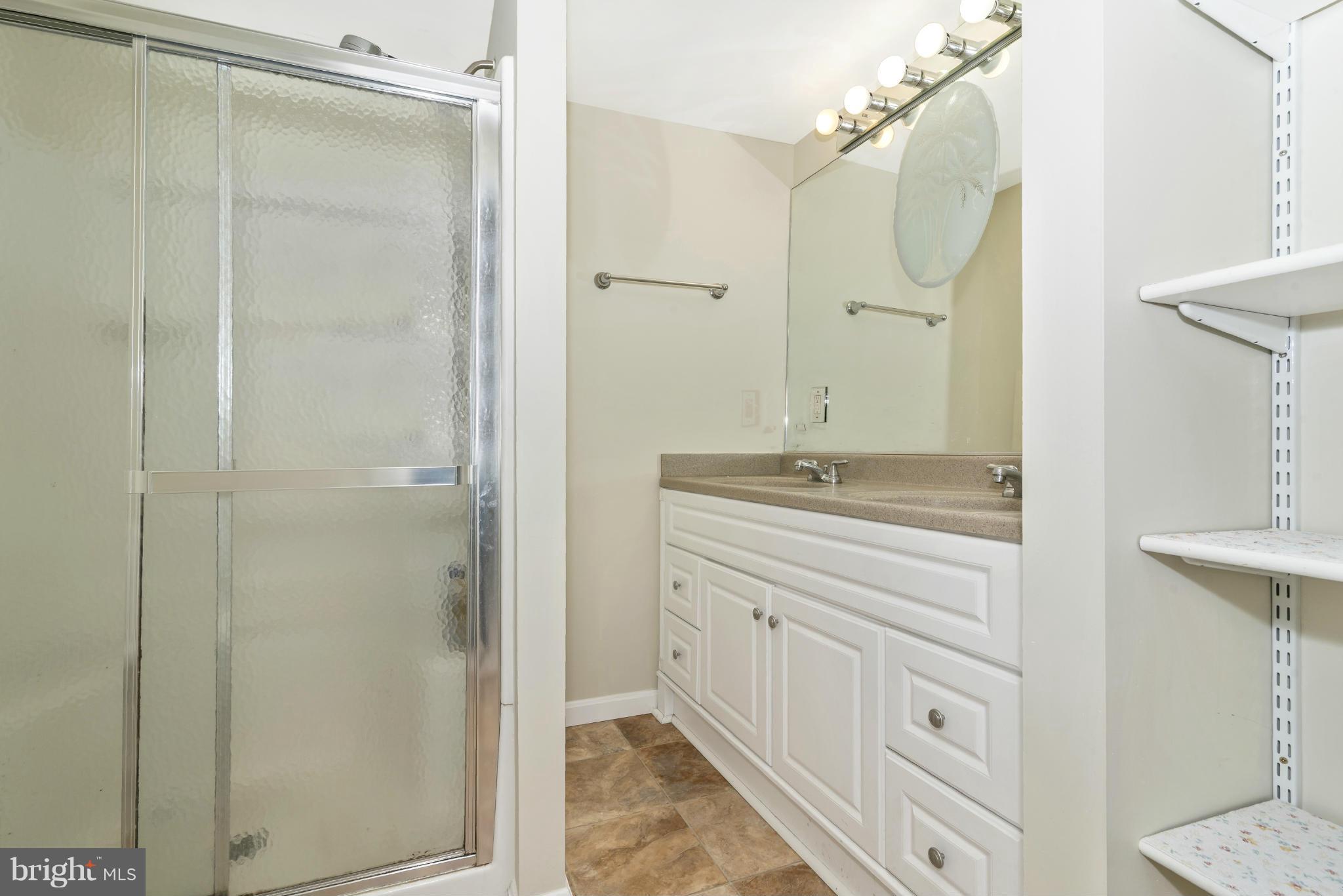 23800 Ridge Road Germantown, MD 20876 - Photo 18 of 26 Bath (Master)