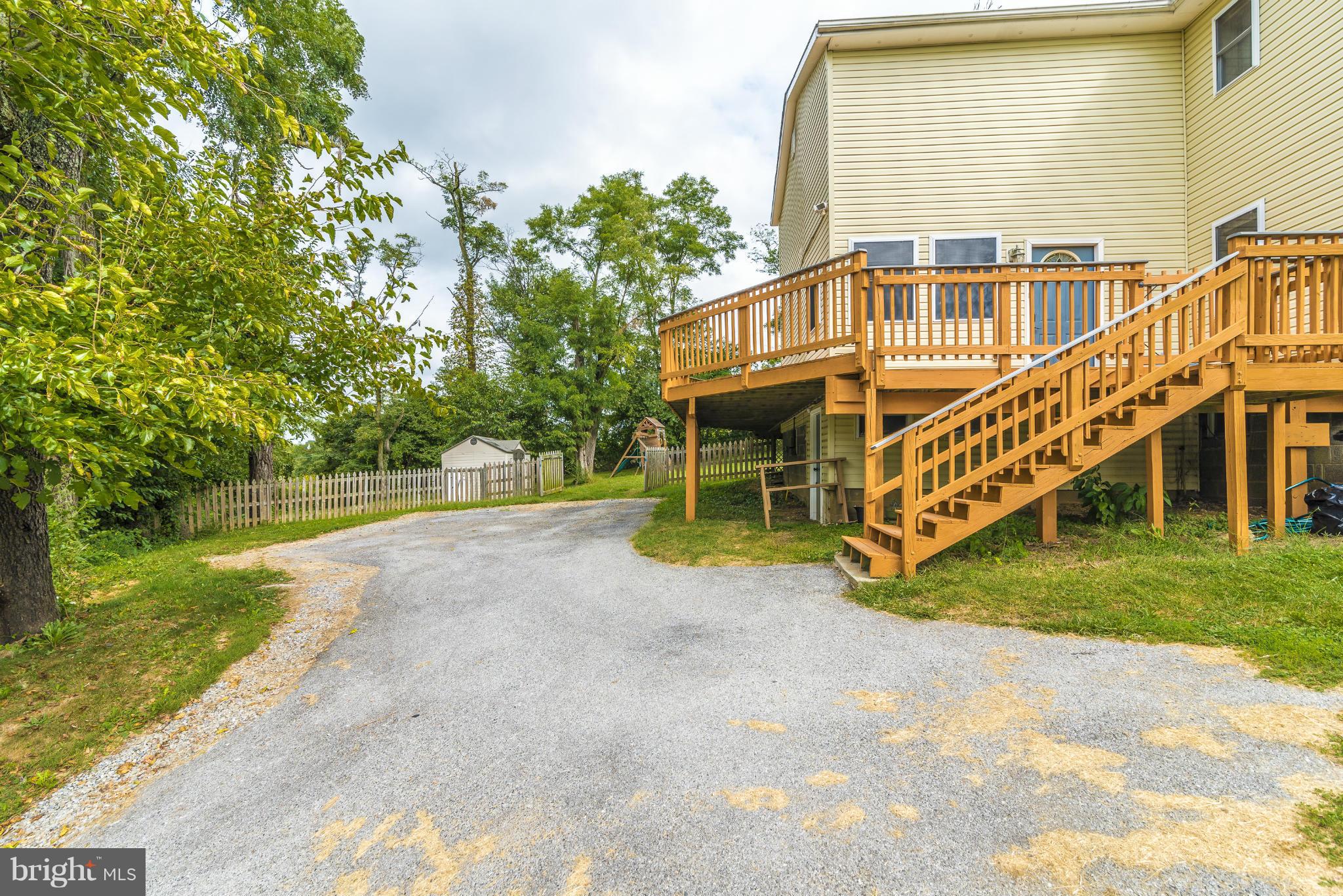 23800 Ridge Road Germantown, MD 20876 - Photo 24 of 26 Exterior (Rear)