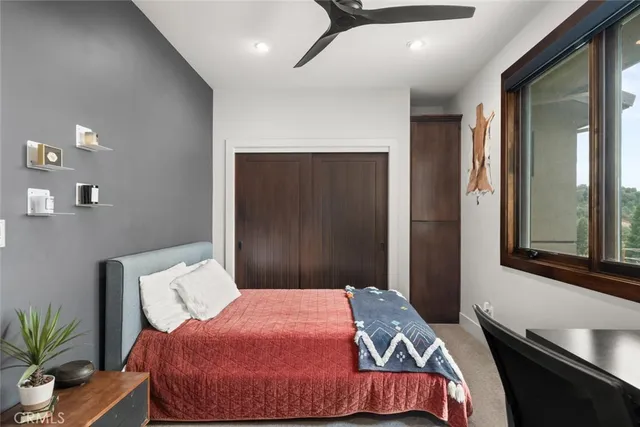 a view of a workspace with furniture