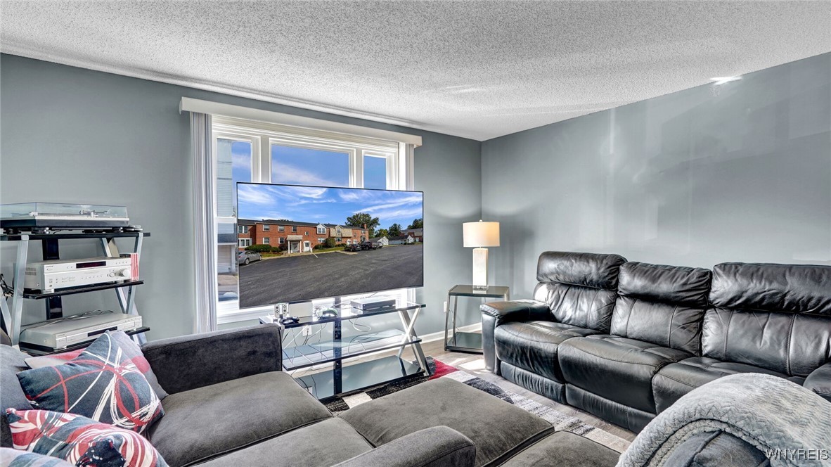 3911 Bowen Road Lancaster, NY 14086 - Photo 6 of 22