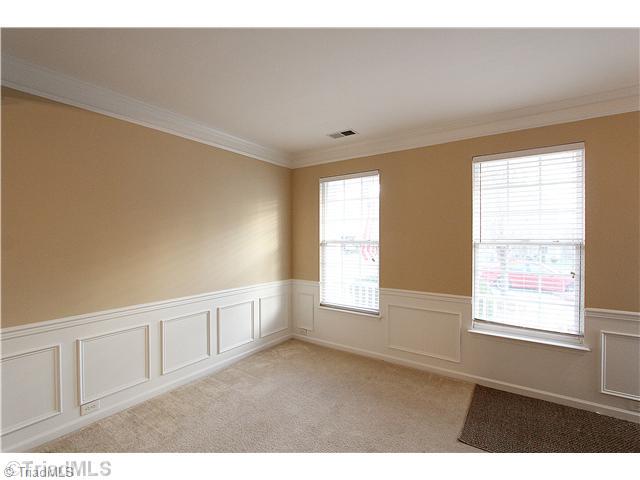 836 Jennifer Lane High Point, NC 27265 - Photo 2 of 16 Living Room.