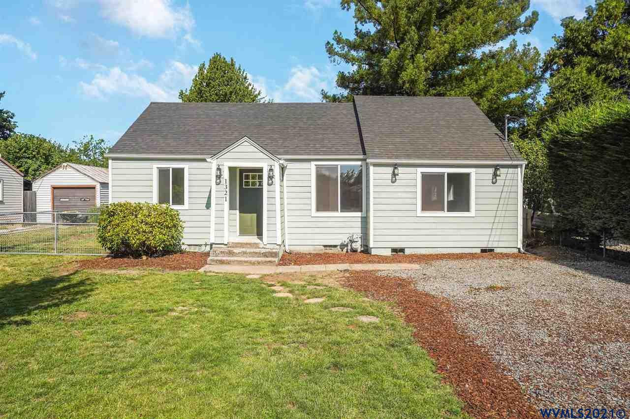 1321 Filbert Street Lebanon, OR 97355 - Photo 3 of 38 Gallery Image 3