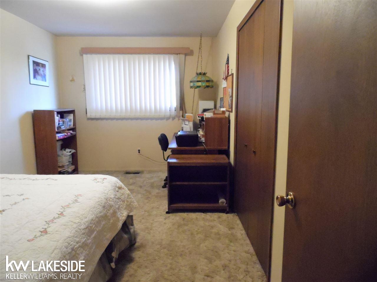 47590 Barbara Road Macomb, MI 48044 - Photo 21 of 24 31289315-20.JPG