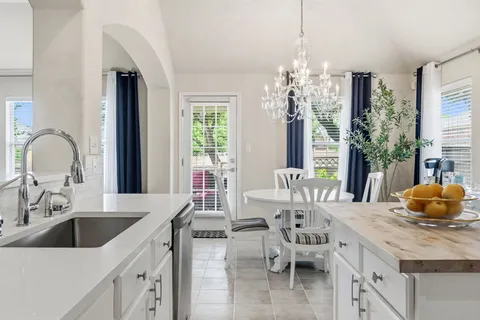 $400,000 | 1008 Mesquite Hollow Place, Round Rock, TX 78665