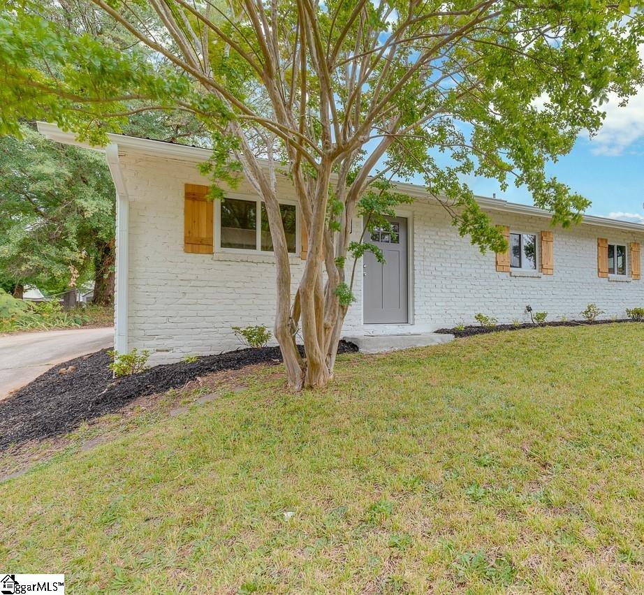 571 Lowndes Hill Road Greenville, SC 29607 - Photo 1 of 17 Gallery Image 1