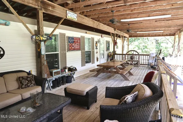 $179,500 | 586 Southeast Hancock Road, Meadville, MS 39653
