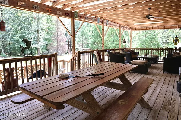 $179,500 | 586 Southeast Hancock Road, Meadville, MS 39653