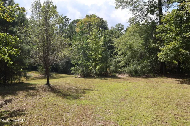 $179,500 | 586 Southeast Hancock Road, Meadville, MS 39653