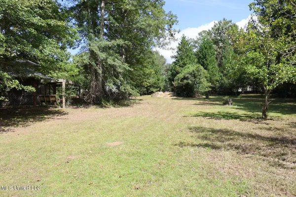 $179,500 | 586 Southeast Hancock Road, Meadville, MS 39653