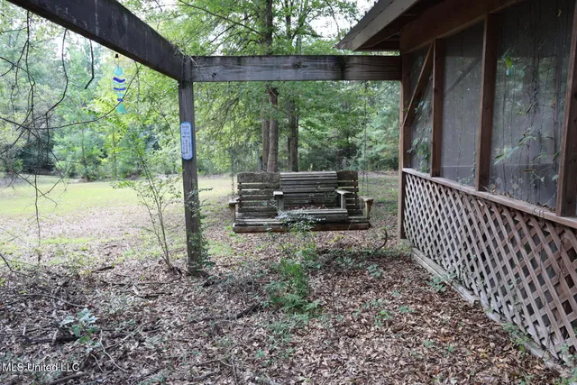 $179,500 | 586 Southeast Hancock Road, Meadville, MS 39653