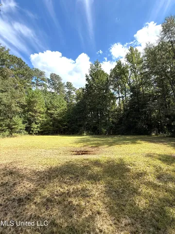 $179,500 | 586 Southeast Hancock Road, Meadville, MS 39653