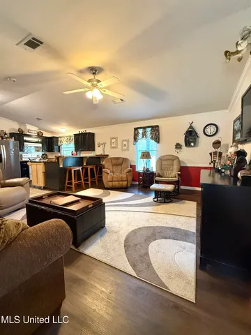 $179,500 | 586 Southeast Hancock Road, Meadville, MS 39653