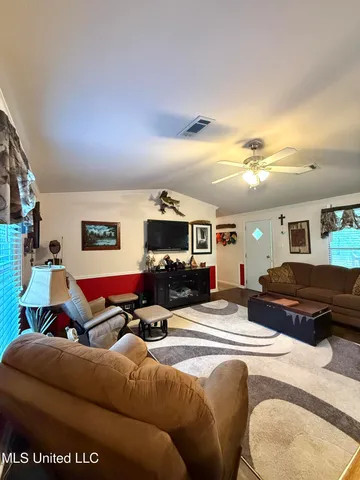 $179,500 | 586 Southeast Hancock Road, Meadville, MS 39653