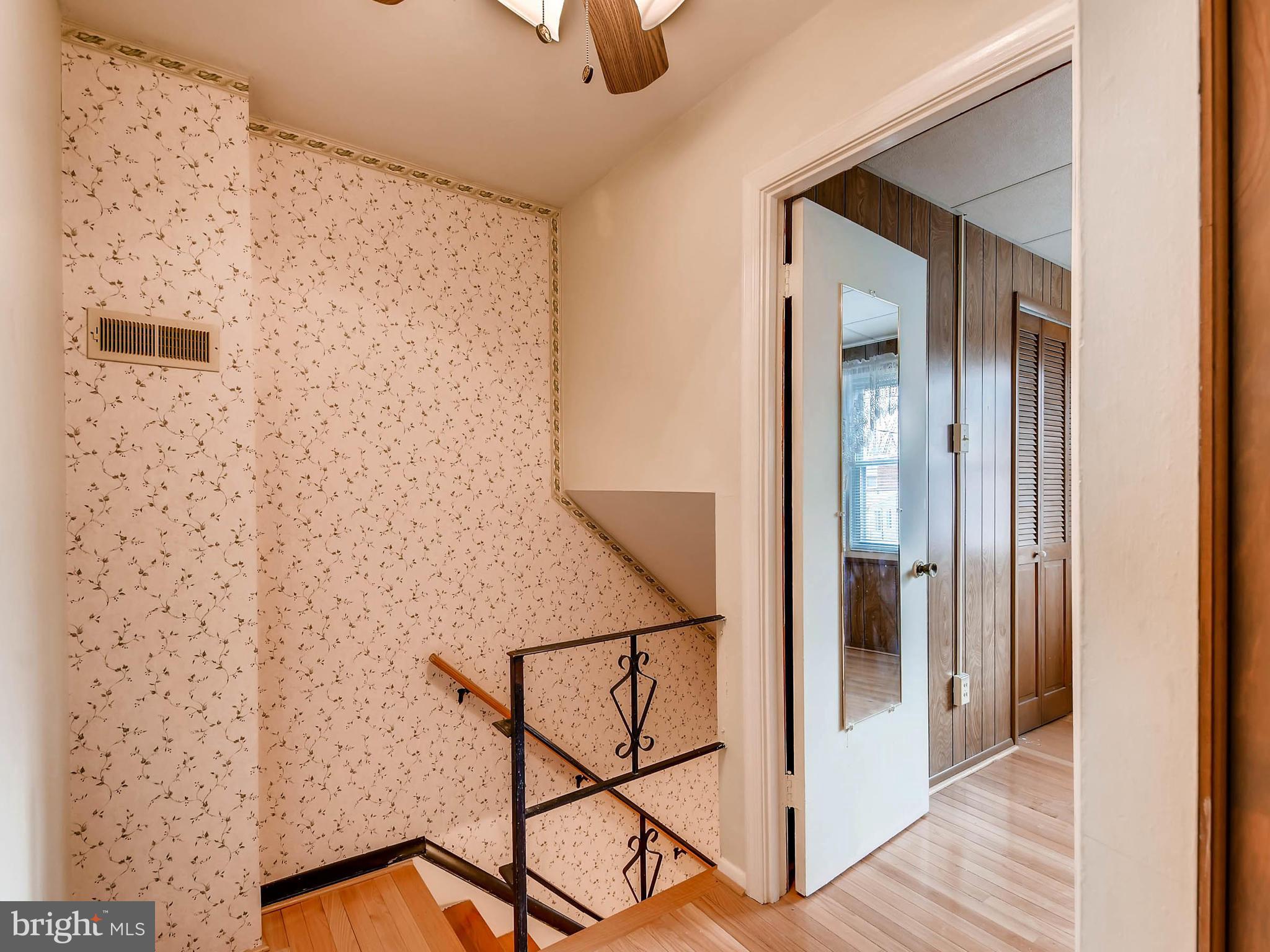 8107 Mid Haven Road Baltimore, MD 21222 - Photo 19 of 28 Hallway