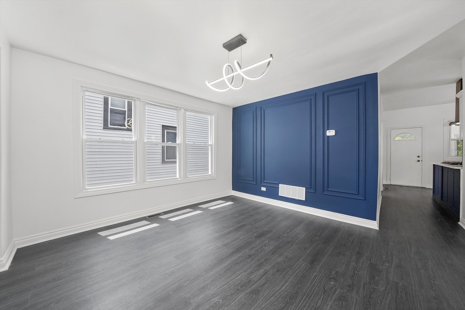 8546 South Lowe Avenue Chicago, IL 60620 - Photo 12 of 41 Gallery Image 12