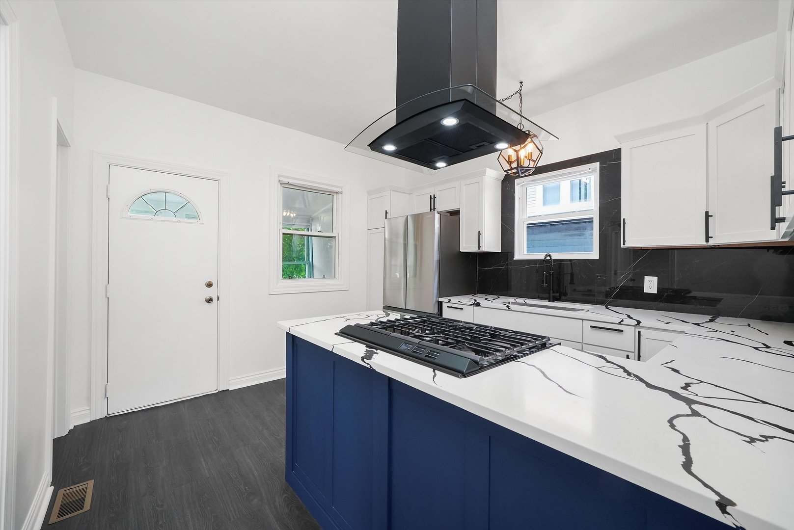 8546 South Lowe Avenue Chicago, IL 60620 - Photo 16 of 41 Gallery Image 16