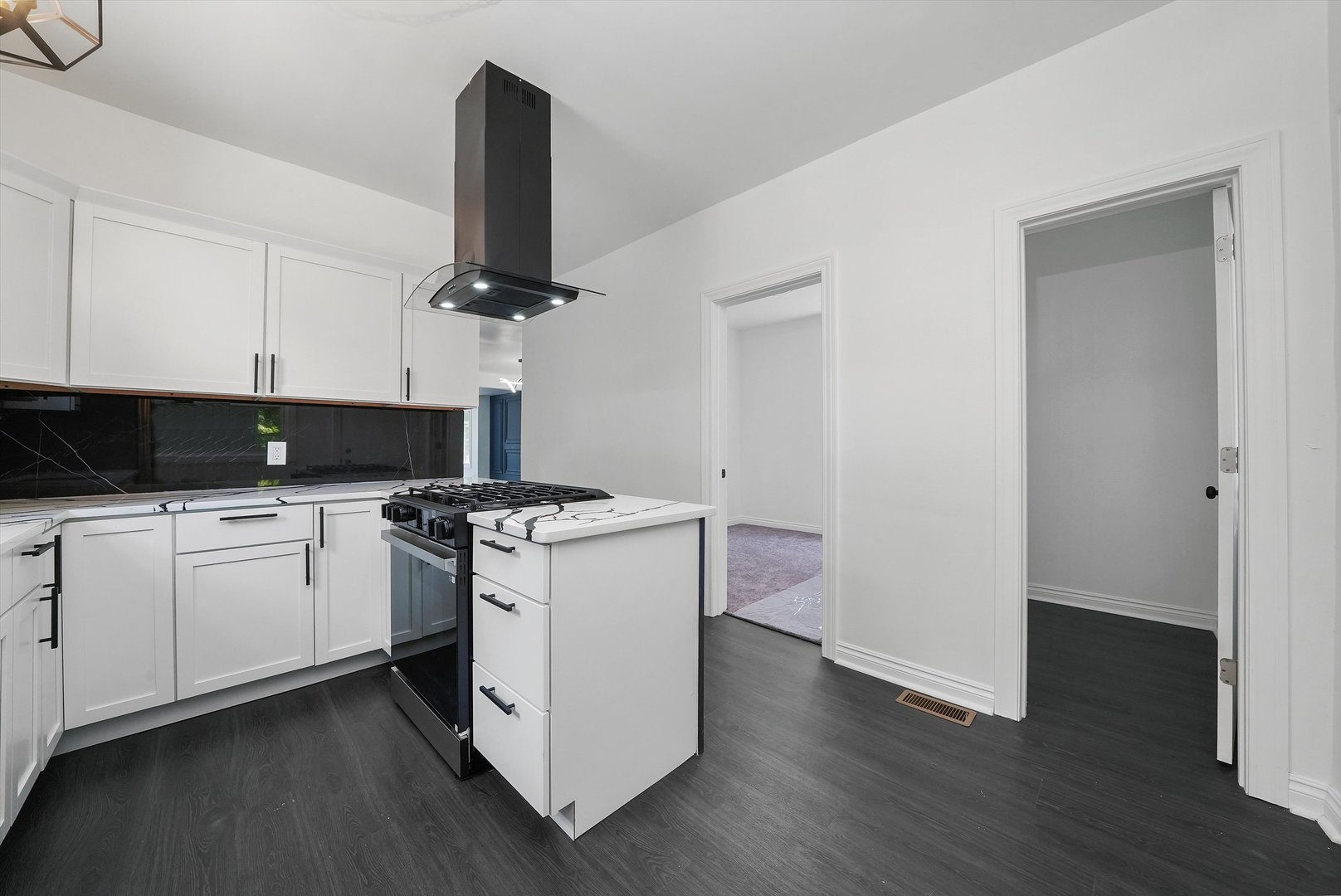 8546 South Lowe Avenue Chicago, IL 60620 - Photo 18 of 41 Gallery Image 18