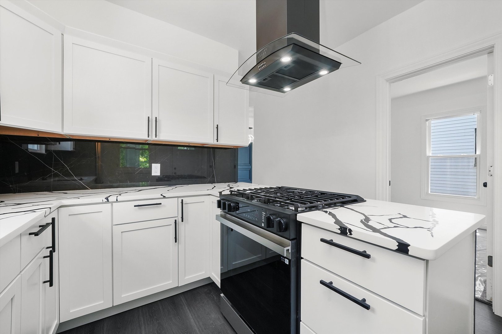 8546 South Lowe Avenue Chicago, IL 60620 - Photo 19 of 41 Gallery Image 19