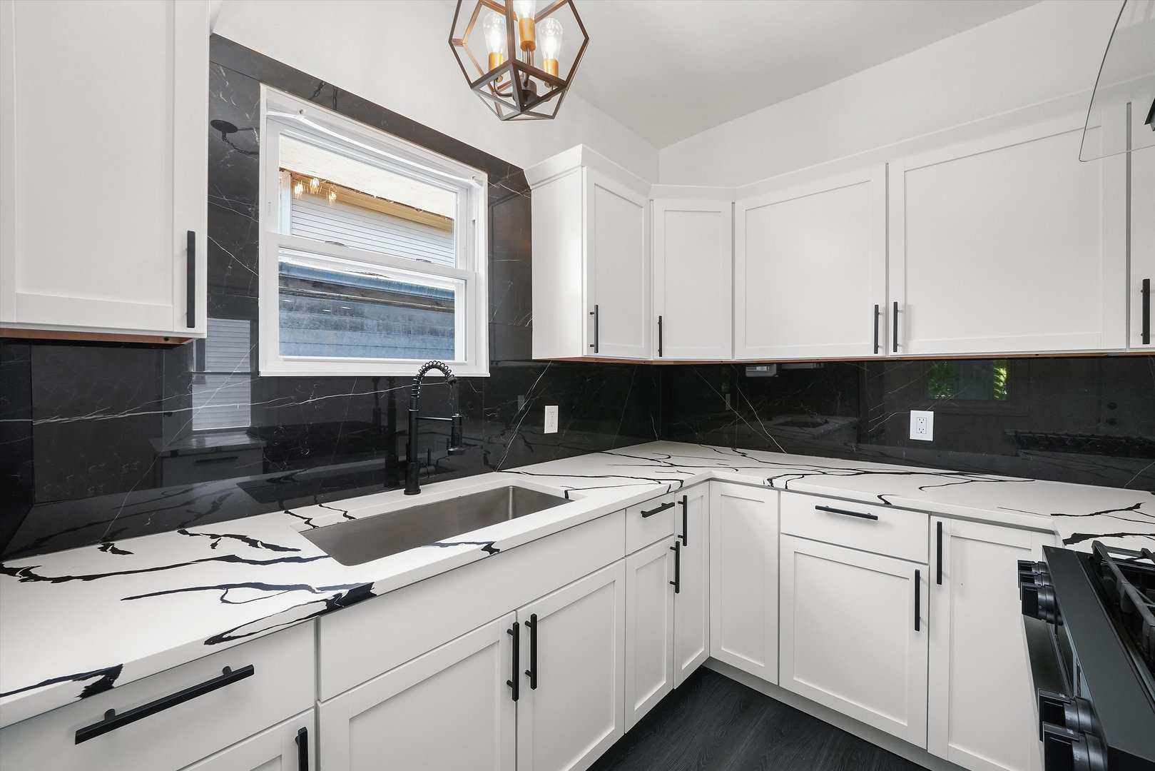 8546 South Lowe Avenue Chicago, IL 60620 - Photo 21 of 41 Gallery Image 21