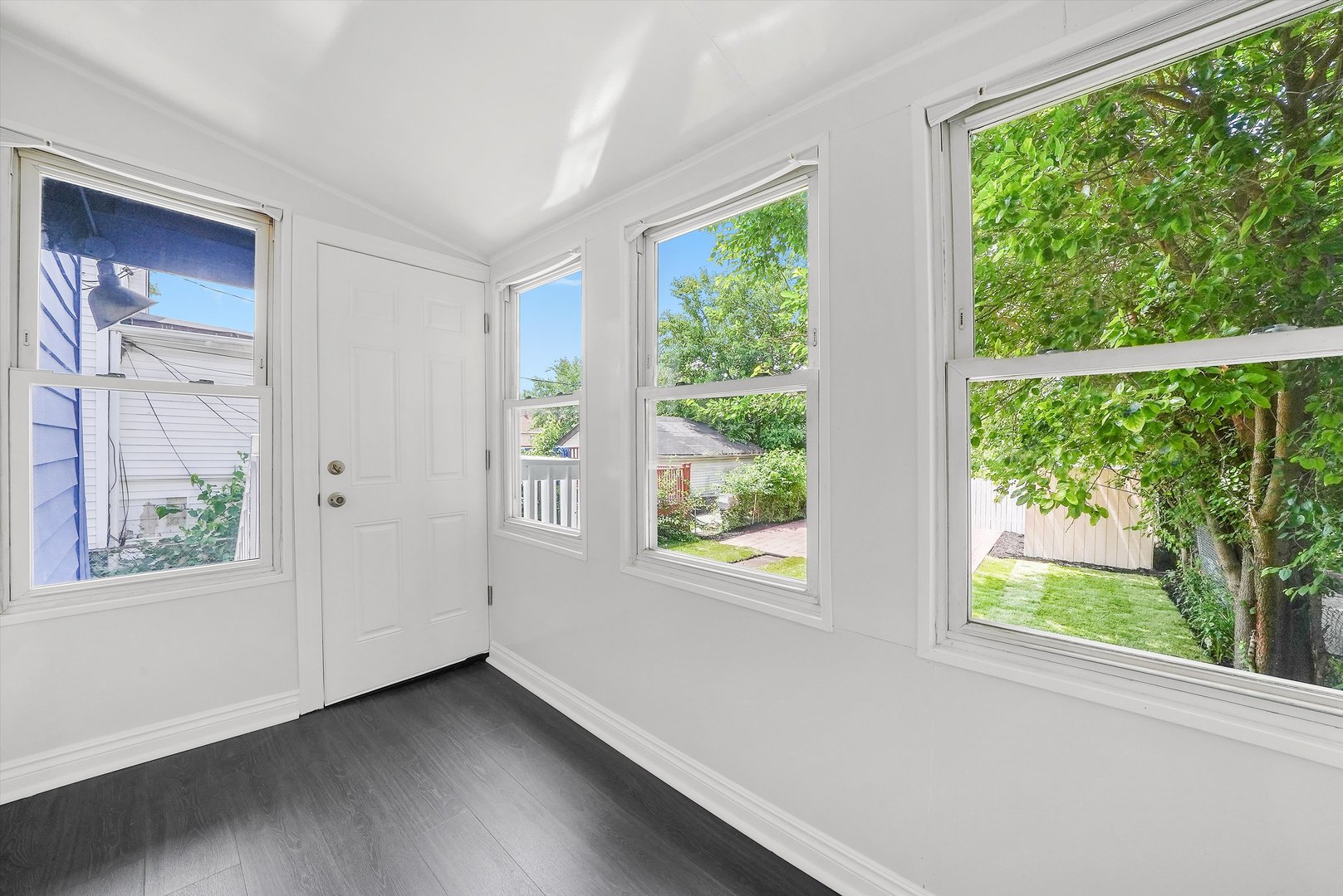 8546 South Lowe Avenue Chicago, IL 60620 - Photo 23 of 41 Gallery Image 23