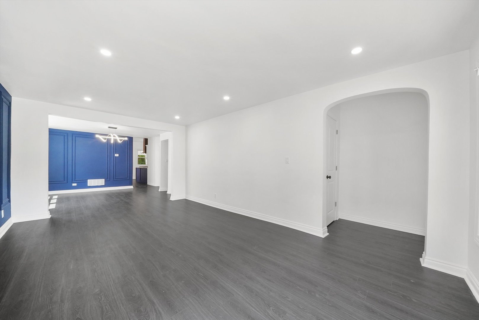 8546 South Lowe Avenue Chicago, IL 60620 - Photo 8 of 41 Gallery Image 8