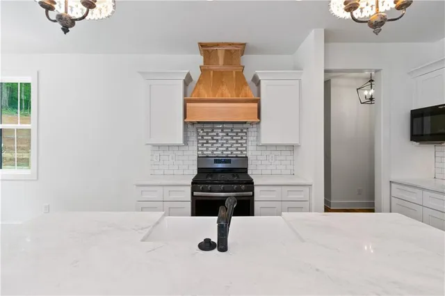 $879,900 | 151 Palisade Drive, Rydal, GA 30171