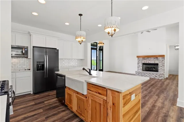 $879,900 | 151 Palisade Drive, Rydal, GA 30171