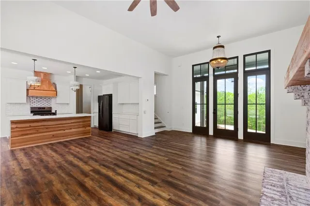 $879,900 | 151 Palisade Drive, Rydal, GA 30171